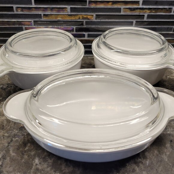 3 PYREX GRAB IT BOWLS CORNING WARE VTG. 70s ROUND OVAL GLASS LIDS P-14-B P-150-B - Picture 1 of 16